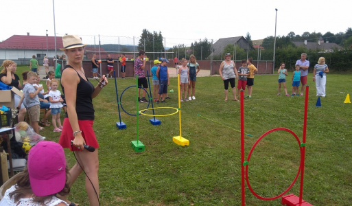 GCK športový deň Gréckokatolícka cirkev, farnosť Ladomirová dňa 06.08.2017 usporiadala “Športový deň” pre deti a dospelých. Na športovom dni sa zúčastnili nielen občania z Ladomirovej, ale aj zo Šemetkoviec a Vagrinca. Týmto chceme poďakovať  najmä pánovi farárovi Pavlovi 
